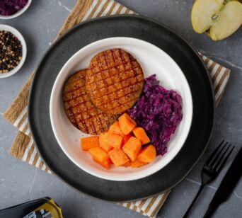 Süsskartoffeln  - Hähnchenburger - Apfelrotkohl (mit Gewürz)