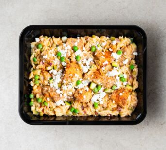 Mediterrane Orzo - Hähnchen & Feta