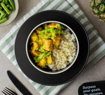 Blumenkohl Reis - Hühnercurry - Brechbohnen & Ananas [LOWCARB]