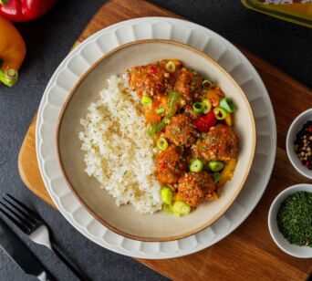 Blumenkohl Reis - Sweet Chili Rindfleischbällchen - Paprika-Zwiebel-Mischung [LOW CARB] 