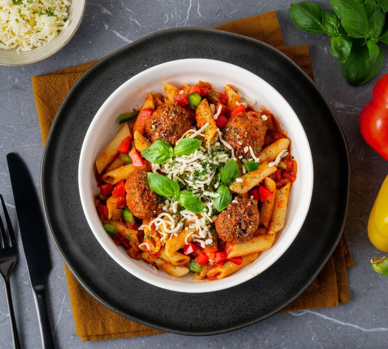 Pasta-Bolognese - Fleischbällchen