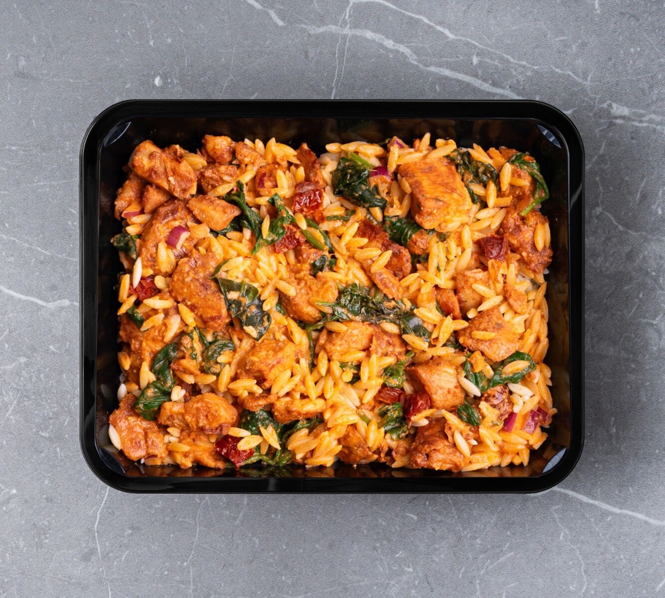 Rote Pesto Orzo - Hähnchen [BULK]