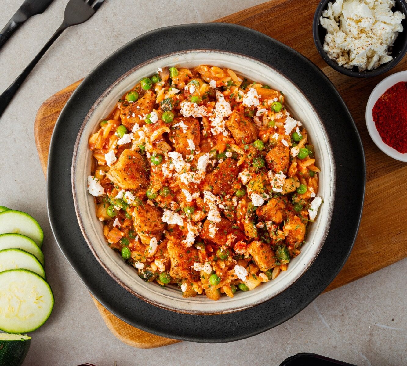 Mediterrane Orzo - Hähnchen & Feta [BULK]