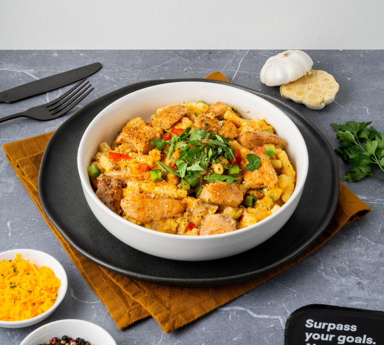 Cheesy Mac 'n Chicken [MASSE]