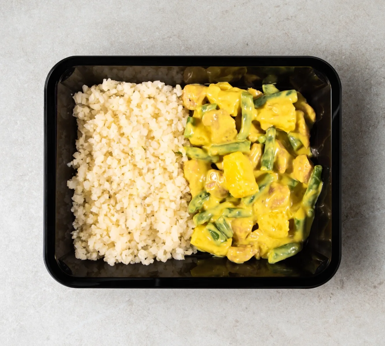 Blumenkohlreis – Hähnchencurry – Brechbohnen & Ananas [LOW CARB