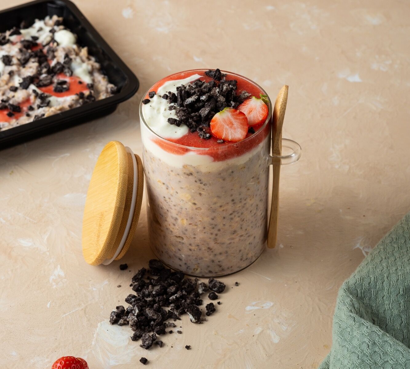 High Protein Overnight Oats - Erdbeer-Käsekuchen
