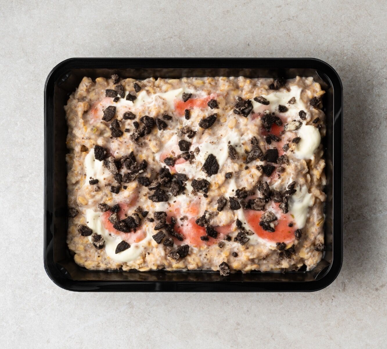 High Protein Overnight Oats - Erdbeer-Käsekuchen