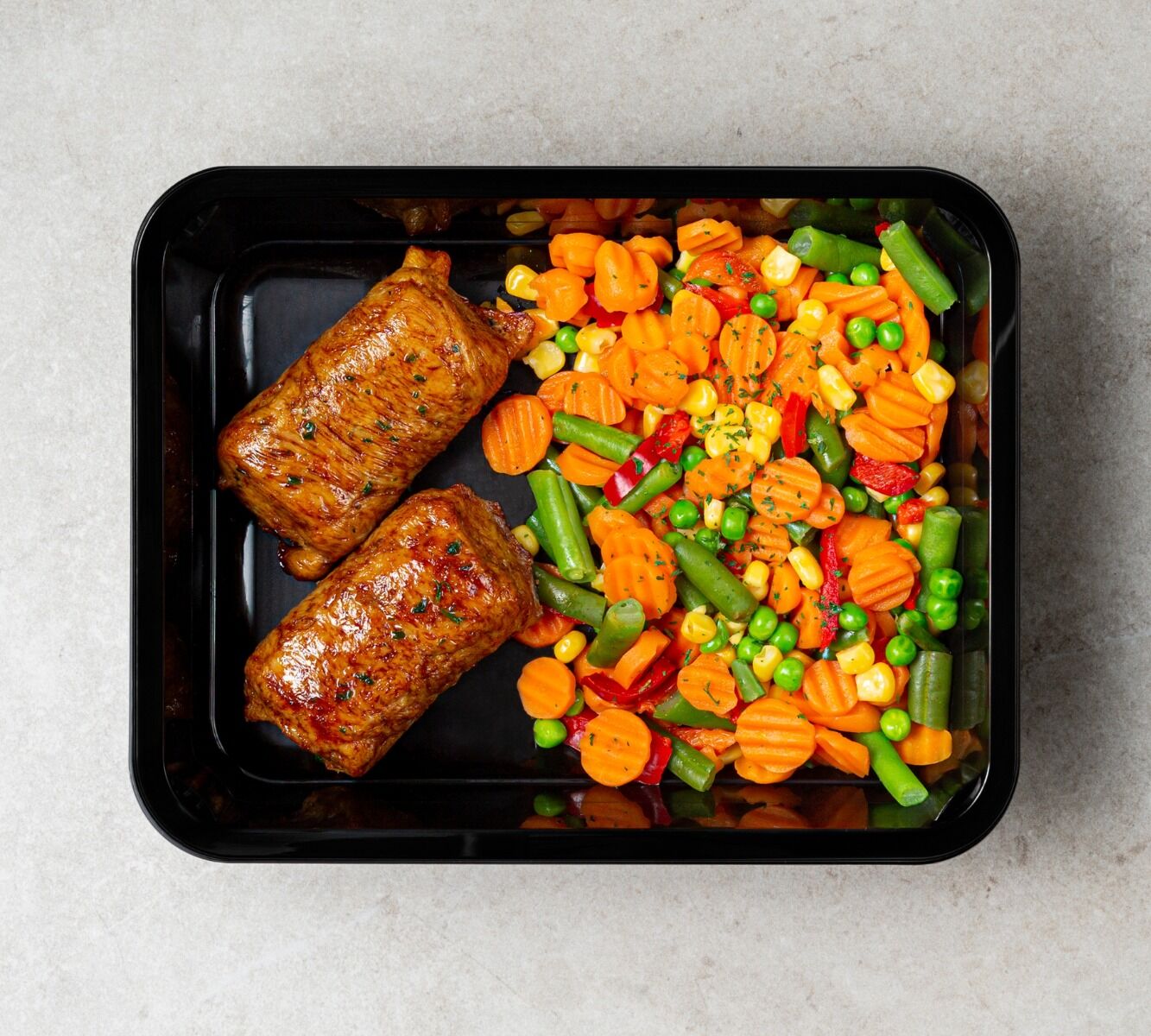Hähnchen Hackfleisch Rolle - Balkangemüse (mit Gewürz)